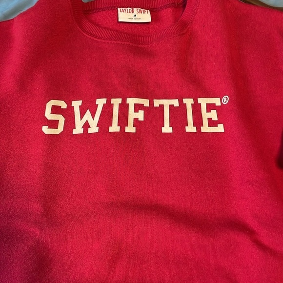 Taylor Swift Swiftie Sweatshirt Medium Red Hoodie Crewneck TS Merch Tour Red Era - Picture 13 of 14